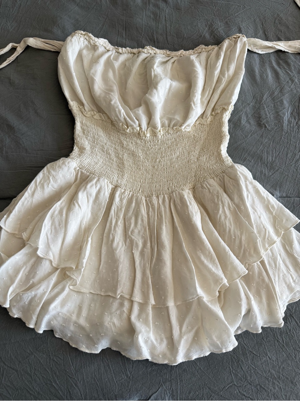 Cream Ruffled Romper - Picture 2 of 6